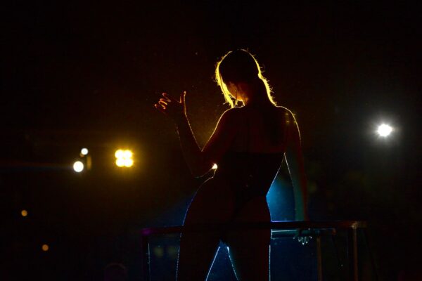 23strip show Naxos